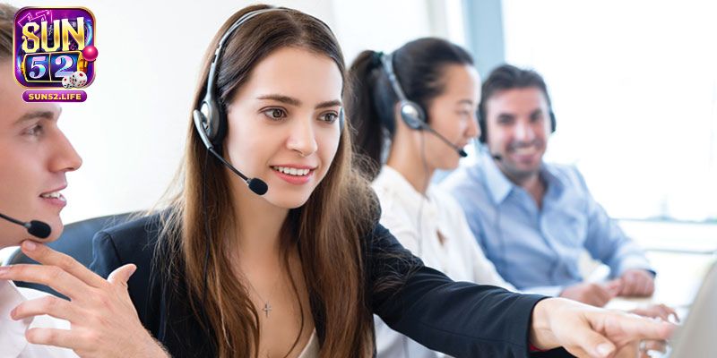 Liên hệ Sun52 qua hotline được giải quyết vấn đề nhanh chóng